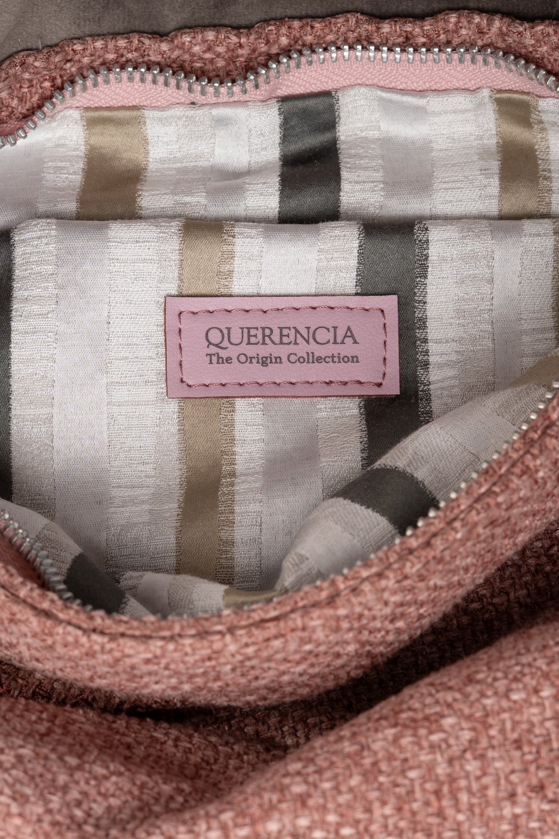 Aera Rosa – Clutch artesanal edición limitada
